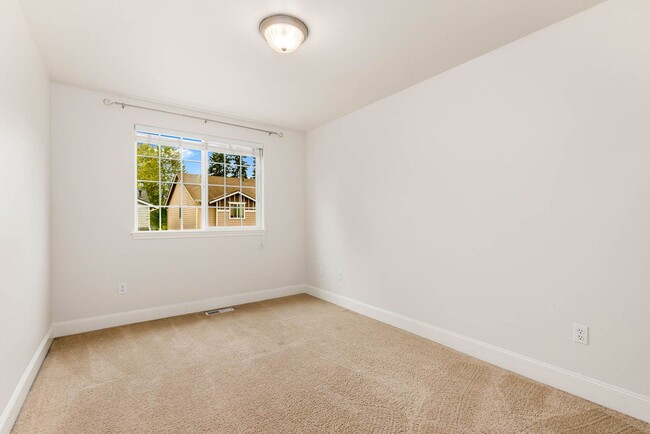 Building Photo - 3425 135th St SE