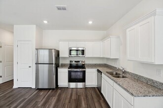 Building Photo - Fantastic 3bd/2.5ba home! Let yourself in!