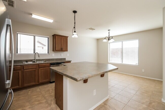 Building Photo - 2339 E Greenlee Ave