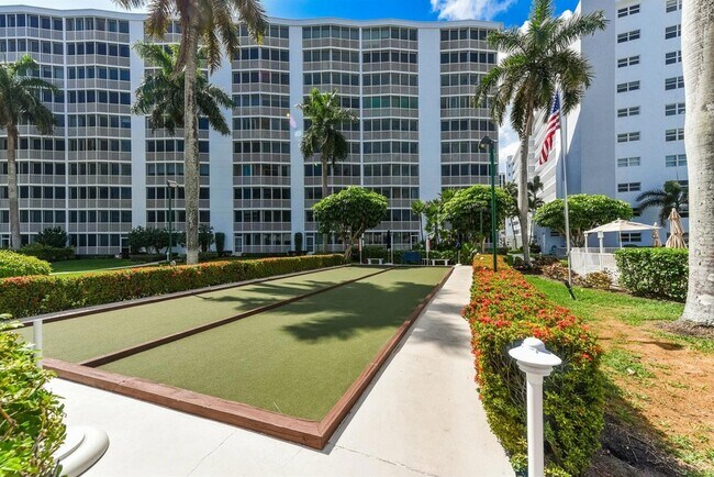 Building Photo - 3300 S Ocean Blvd