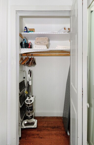 Building Photo - 200 Central Prk W