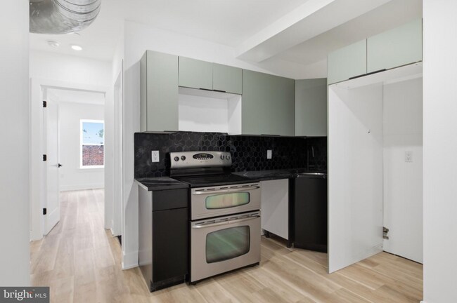 Building Photo - 349 N 62nd St
