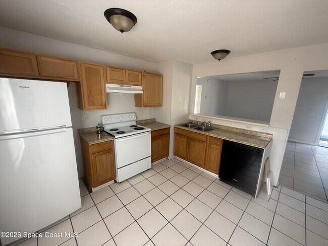 Building Photo - 1527 Schoolhouse St