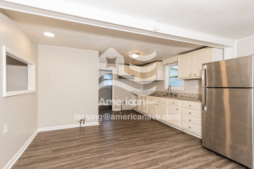 Building Photo - 128 Alton Rd