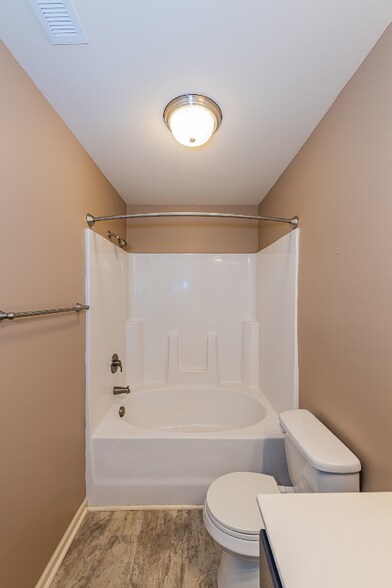 Building Photo - 237 Boyington Pl Rd
