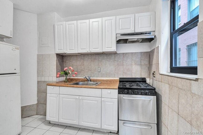 Building Photo - 34-38 34th St