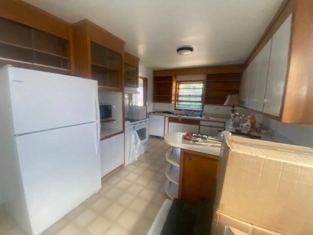 Building Photo - 726 Fayal Rd