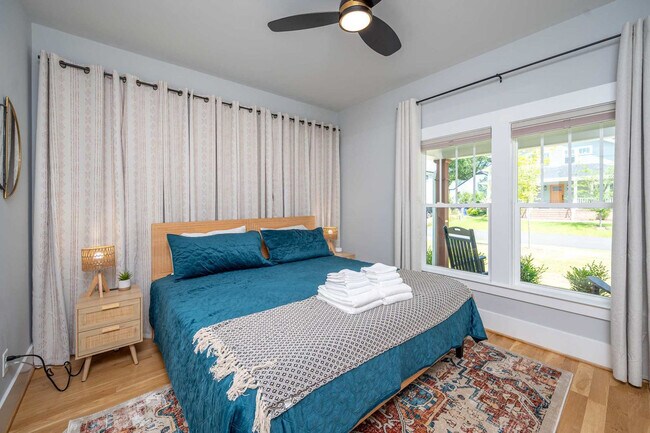 Building Photo - 2019 James St