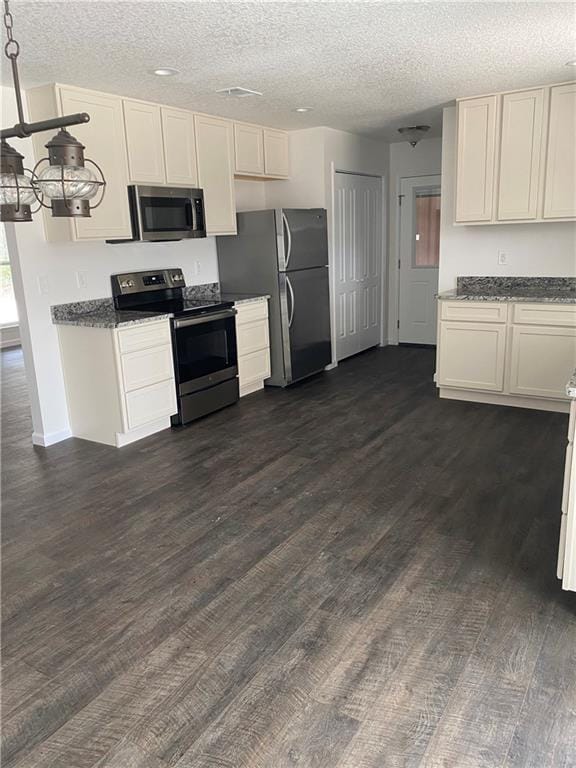 Building Photo - 1998 Raleigh Rd