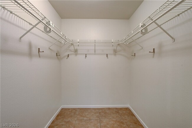 Building Photo - 5710 E Tropicana Ave