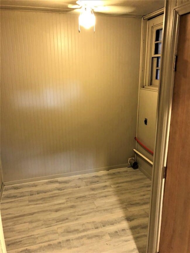 Building Photo - 3019 42nd St