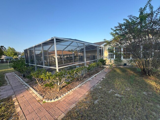 Building Photo - Beautiful Pool Home In Great Location!