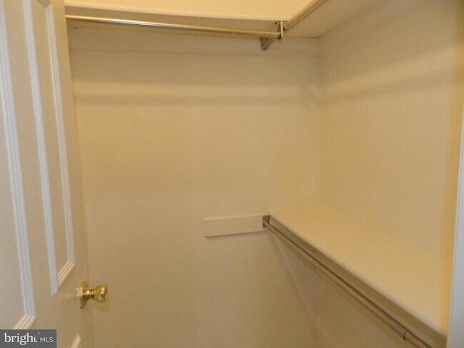 Building Photo - 7731 Inversham Dr