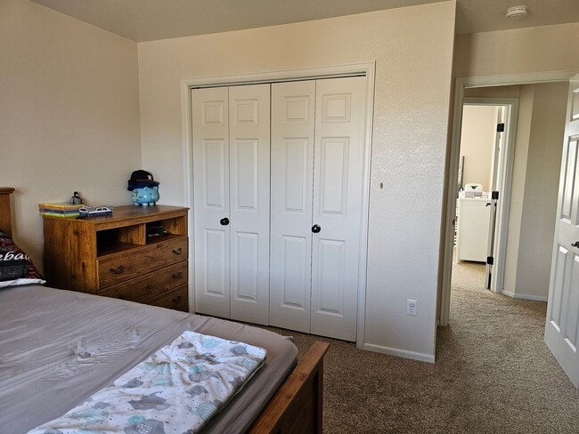 Building Photo - 5503 Bluff Pl