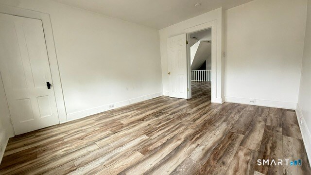 Building Photo - 84 Alcove St