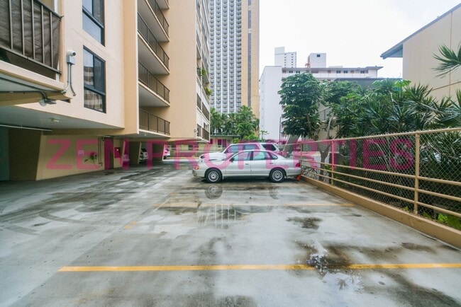 Building Photo - 250 ?Ohua Ave