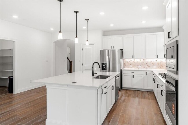 Building Photo - 201 Bristlecone Bend