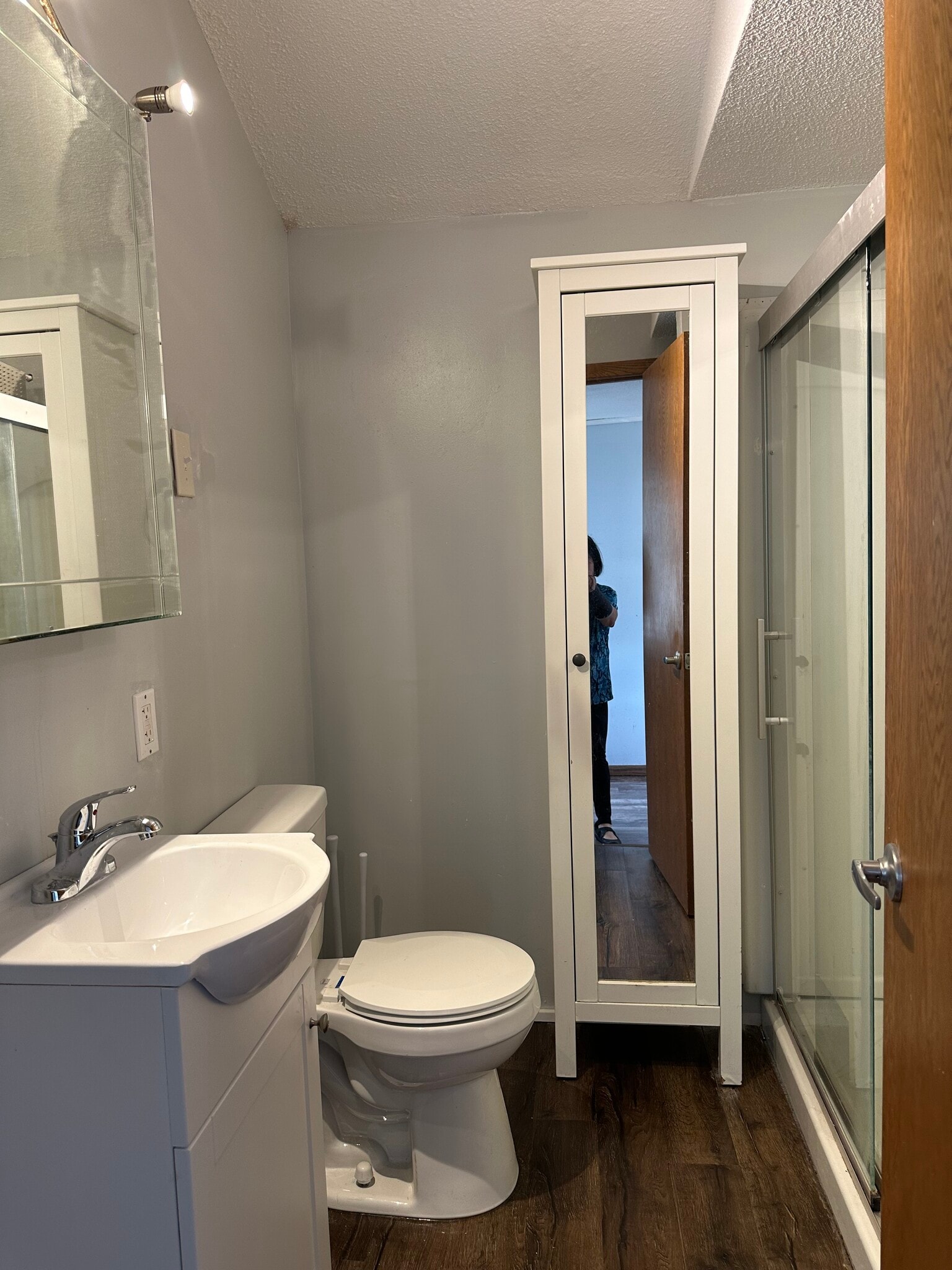 Building Photo - 1122 S Oak Ave