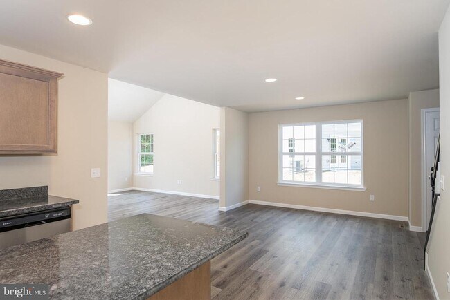 Building Photo - 29 Kantner Ln S