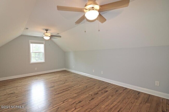 Building Photo - 2 Sawmill Ct