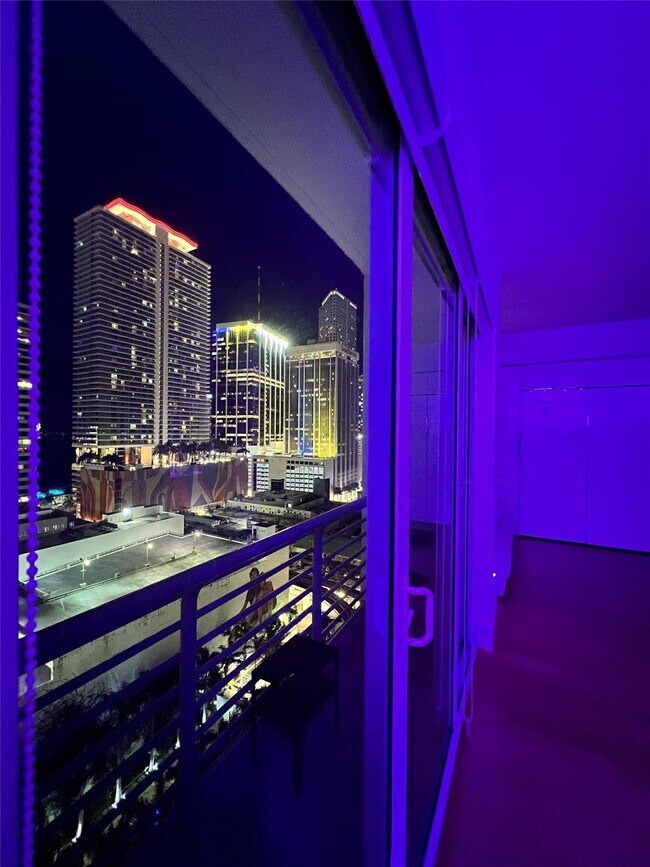 Building Photo - 133 NE 2nd Ave