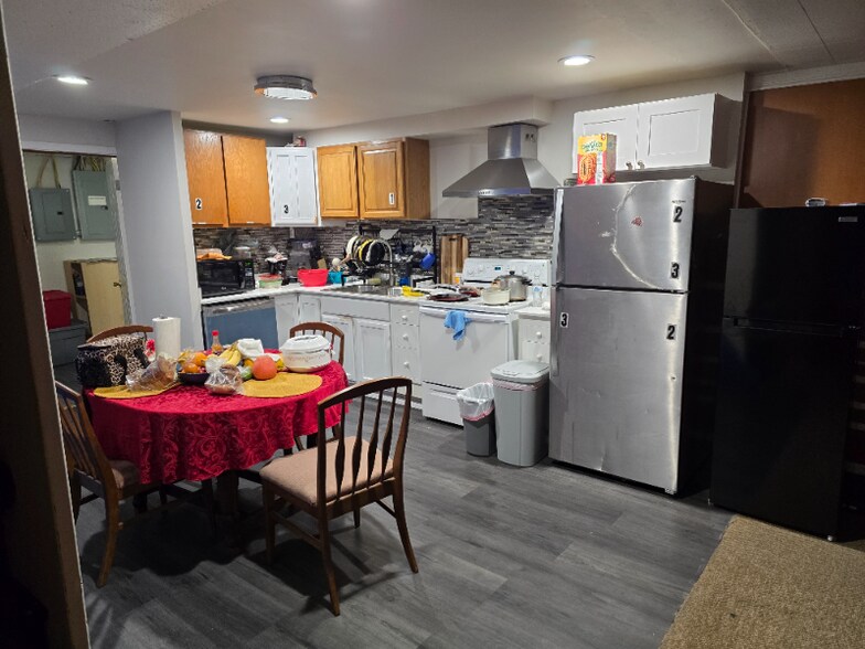 Building Photo - 431 SW 156th St