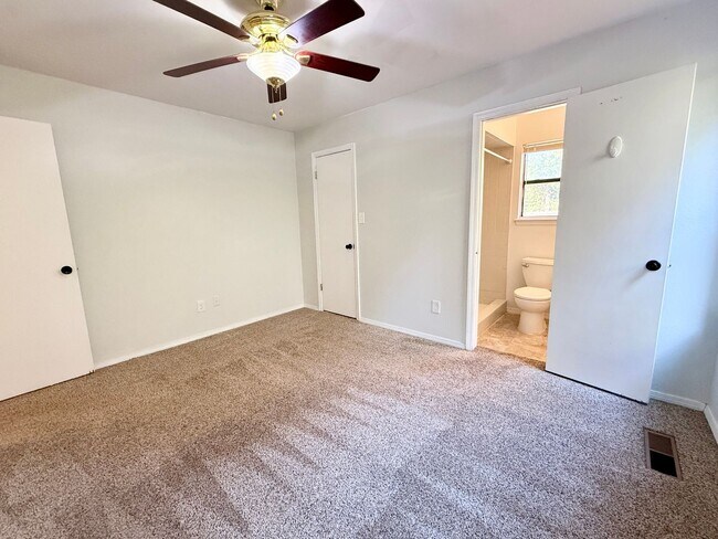 Building Photo - 3608 Peregrine Dr