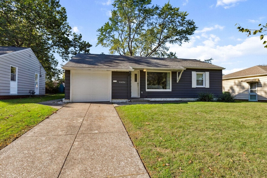 Building Photo - 6484 Aylesworth Dr