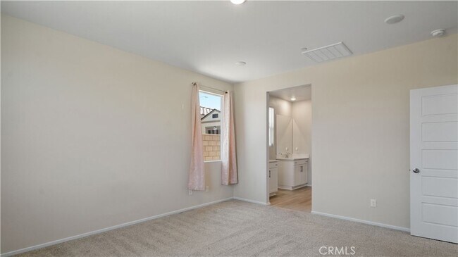 Building Photo - 13925 Mesa View Dr