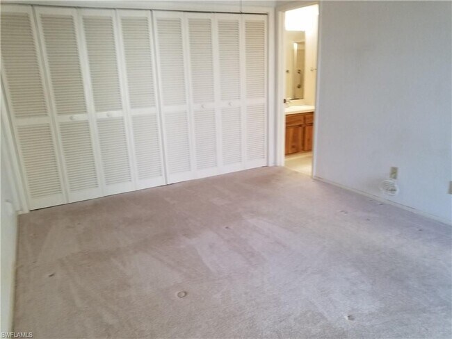 Building Photo - 3625 Boca Ciega Dr