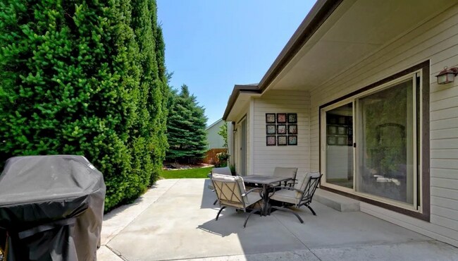 Building Photo - 12604 W Murchison St