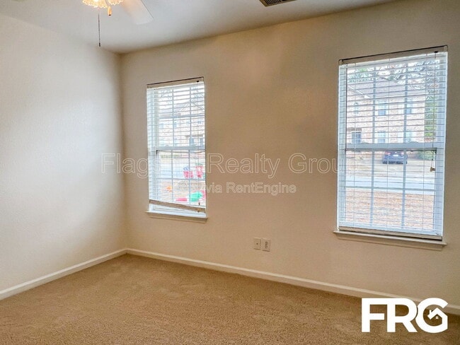 Building Photo - 4270 Williamsbrook Ln