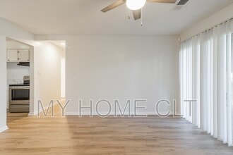 Building Photo - 2539 Stockbridge Dr