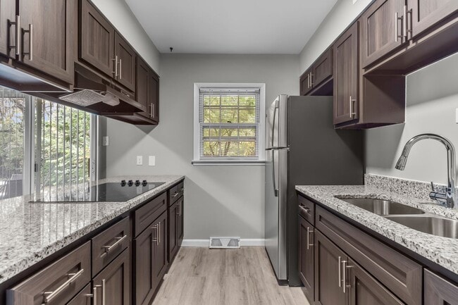 Building Photo - 8533 Gulf Dr