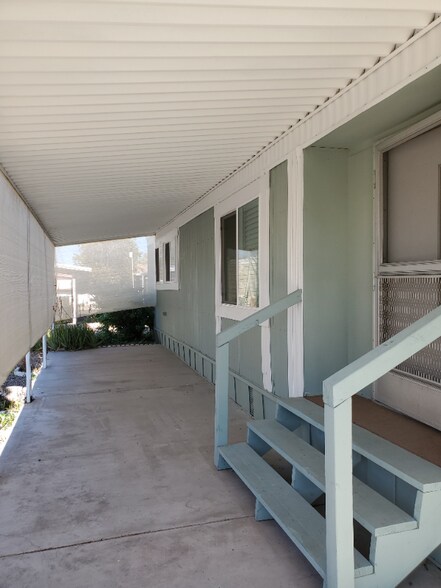 Building Photo - 2401 E Southern Ave