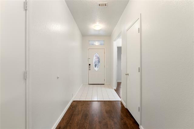 Building Photo - 206 Shady Brook Dr