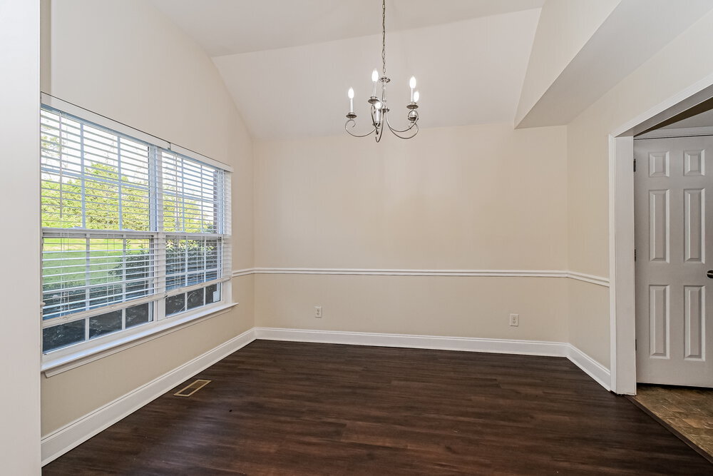 Building Photo - 1565 Bridgecrest Dr