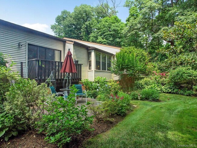 Building Photo - 160 Dove Hill Dr