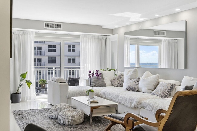 Building Photo - 4505 S Ocean Blvd