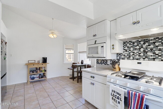 Building Photo - 4348 Loma Hermosa Dr