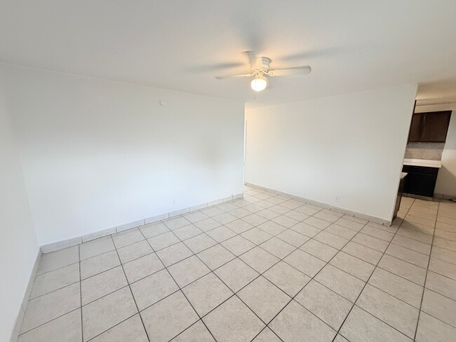 Building Photo - 1829 N A St