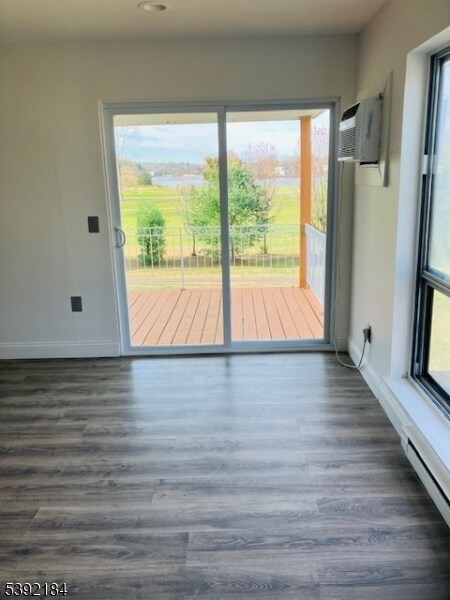 Building Photo - 310 Lake Shore N