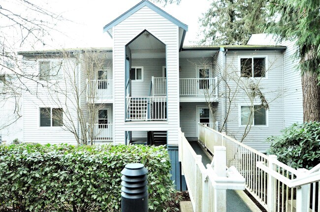 Primary Photo - Top-Floor Condo near Bellevue Downtown