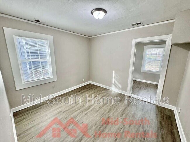 Building Photo - 3472 Hadley Rd