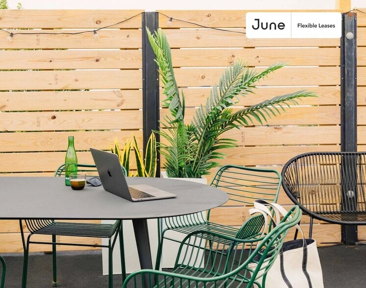 Building Photo - Modern ROOM at The Owens House