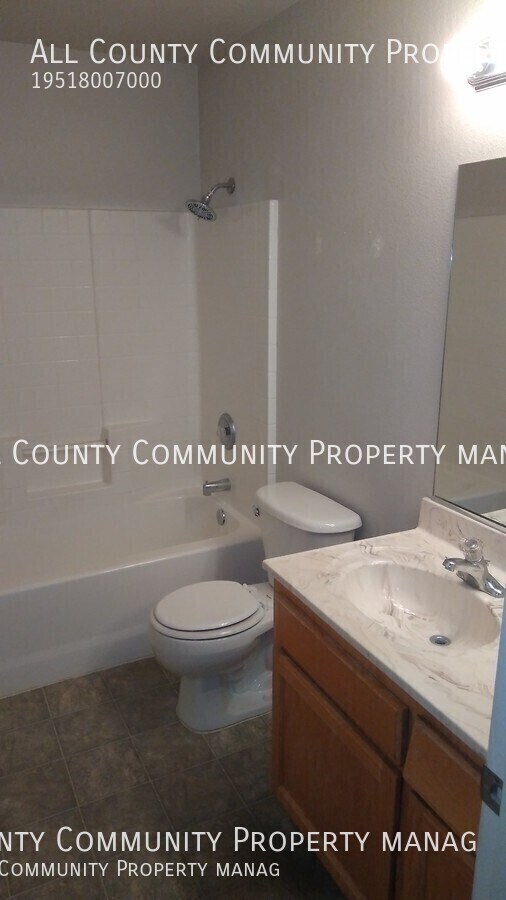 Building Photo - 8613 Bolero Dr