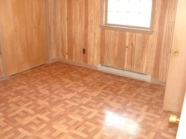 Building Photo - 25390 Point Lookout Rd