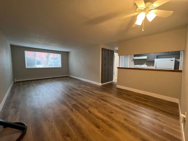 Building Photo - Mathews634 (KC-JF)