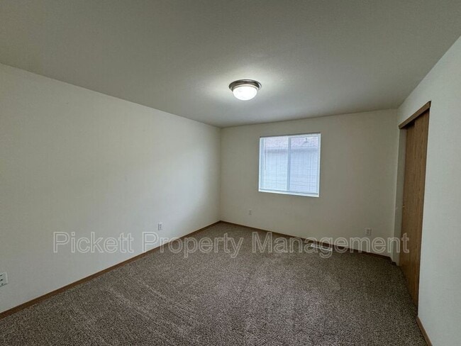 Building Photo - 3301 Rickey Rd