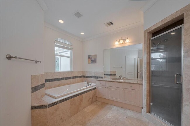 Building Photo - 5338 Fayette St